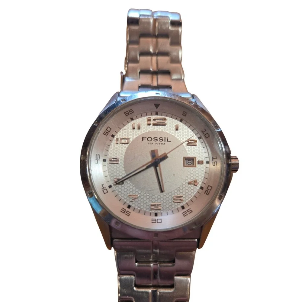 Fossil 100m Water Resistant Unisex Wrist Watch Silver Tone AM-4102 New Battery